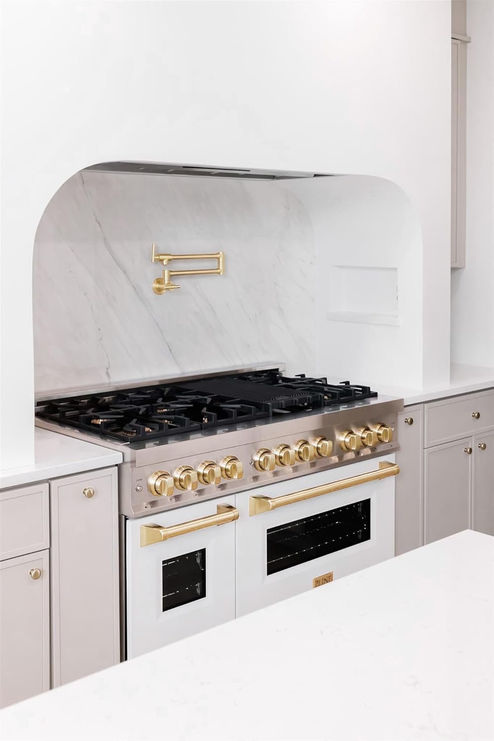 ZLINE Autograph Edition 48 in. 6.0 cu. ft. Legacy Dual Fuel Range with 7 Burner Gas Cooktop and 2 Electric Ovens in Stainless Steel with White Matte Doors and Polished Gold Accents (RAZ-WM-48-G) - Image 7